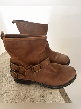 Lucky Brand Norton Buckle Leather Moto Boots.